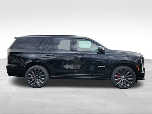 New 2026 Cadillac Escalade V AWD/4WD image 6