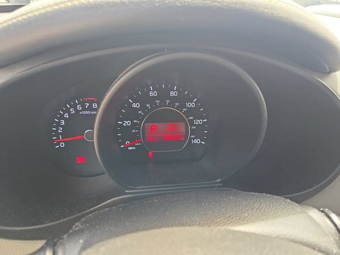 Used 2015 Kia Soul + w/ Audio Package FWD image 11