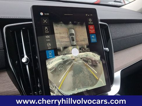 New 2026 Volvo XC90 B6 Plus w/ Protection Package Premier image 15