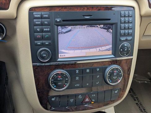 Used 2010 Mercedes-Benz R 350 4MATIC image 12