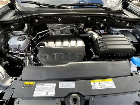 New 2025 Volkswagen Atlas Cross Sport SEL image 9