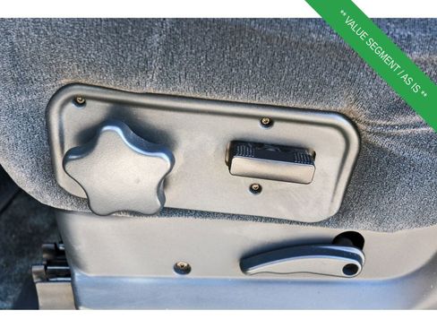 Used 2002 Chevrolet Tahoe LS image 26