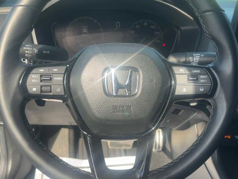 Used 2025 Honda Civic Sport image 16