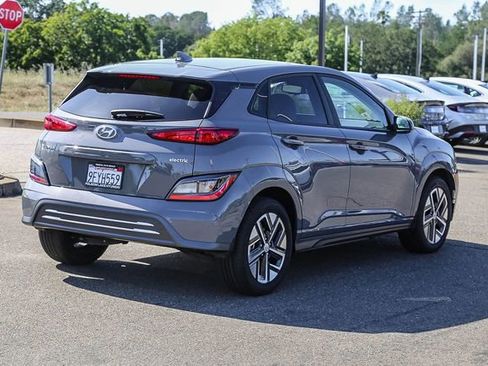 Certified 2023 Hyundai Kona SE FWD image 5