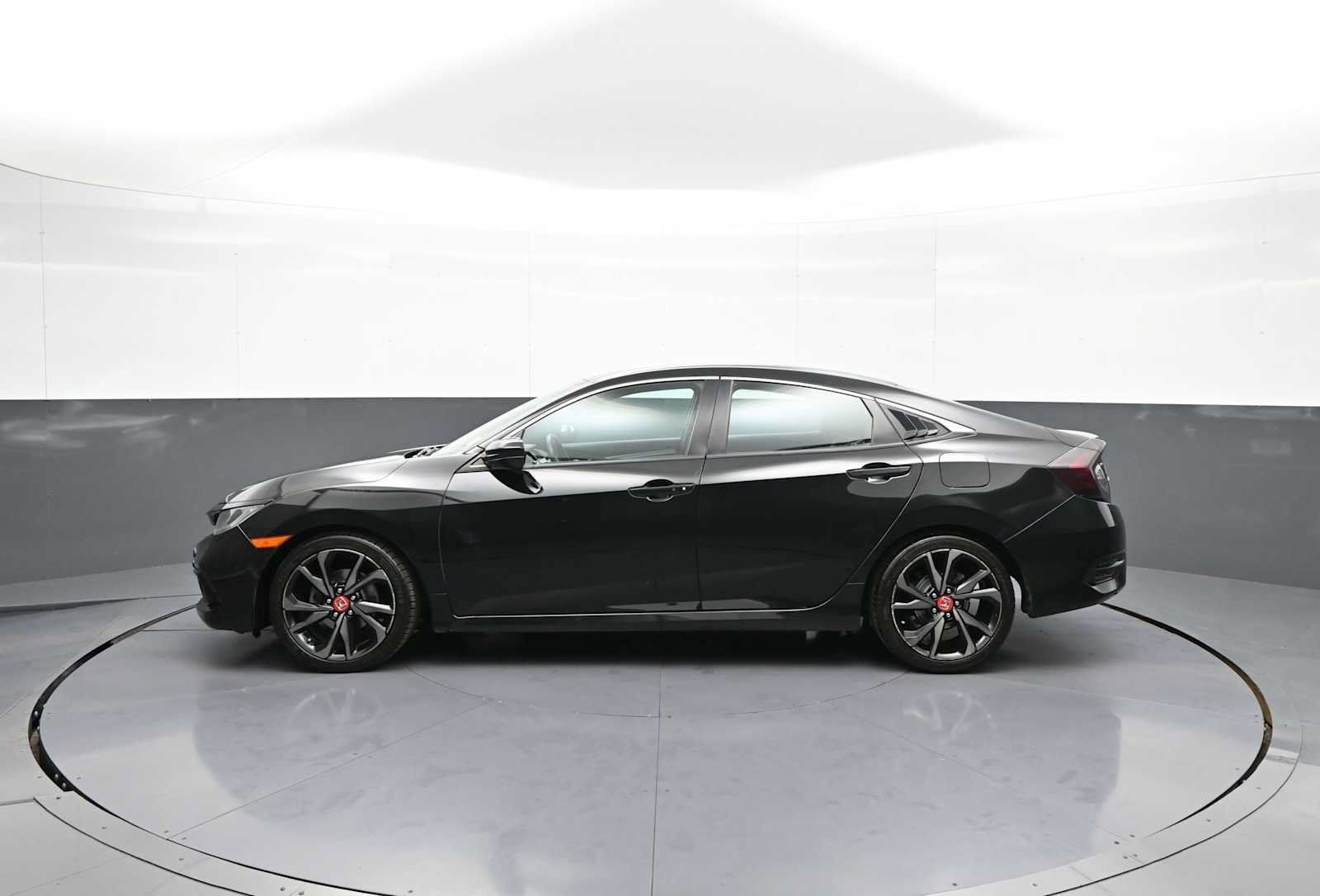 Used 2020 Honda Civic Sport image 9