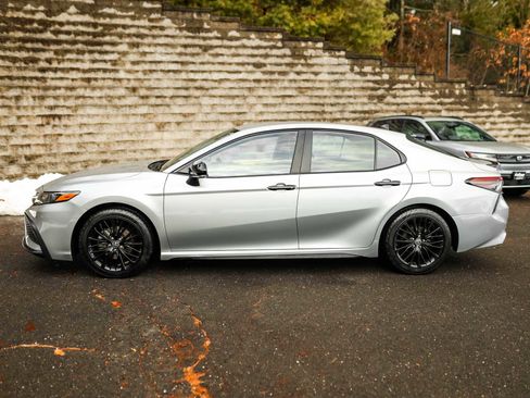 Certified 2022 Toyota Camry SE w/ Convenience Package image 11