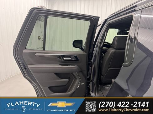 Used 2025 Chevrolet Tahoe RST w/ RST Capability Package AWD/4WD image 10