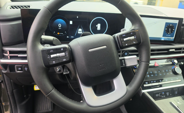 Used 2024 Hyundai Santa Fe Limited FWD image 14
