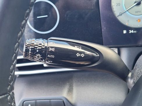 Used 2023 Hyundai Elantra SEL w/ Convenience Package image 15