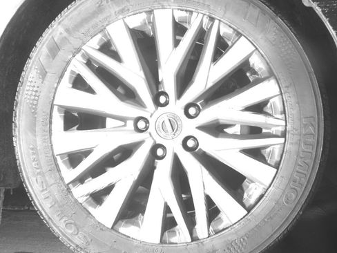 Used 2025 Nissan Altima 2.5 SV image 13