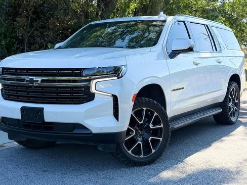 Used 2021 Chevrolet Suburban RST w/ Luxury Package AWD/4WD image 2