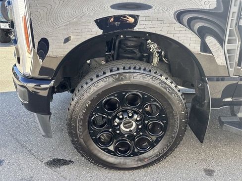 Used 2024 Ford F250 Lariat w/ Lariat Ultimate Package image 19