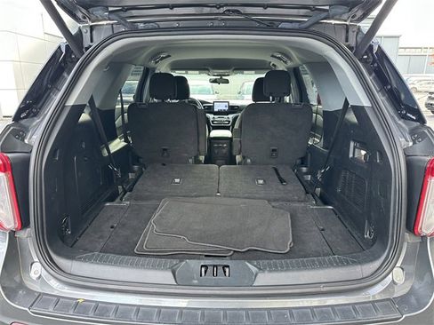 Certified 2022 Ford Explorer XLT image 43