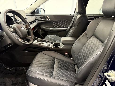 Used 2024 Mitsubishi Outlander SEL Black Edition image 14