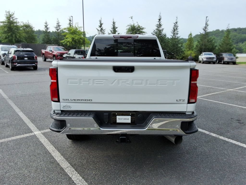Certified 2025 Chevrolet Silverado 2500 LTZ w/ LTZ Plus Package AWD/4WD image 6