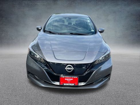 Used 2025 Nissan Leaf S image 19