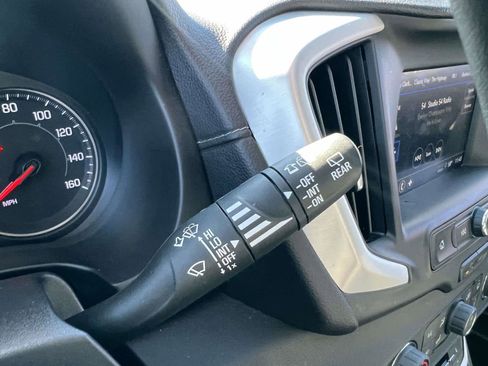 Used 2023 GMC Terrain SLE w/ Driver Convenience Package image 29