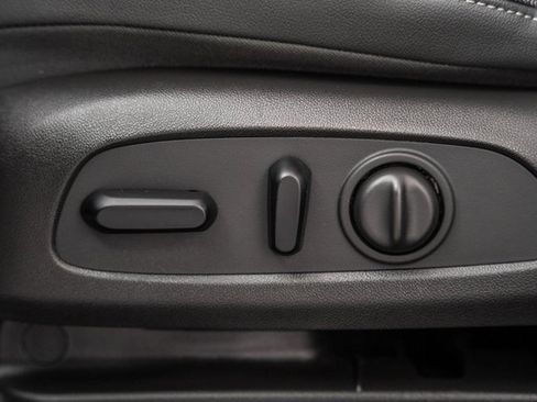 Used 2023 Buick Encore GX Essence w/ Experience Buick Package image 33