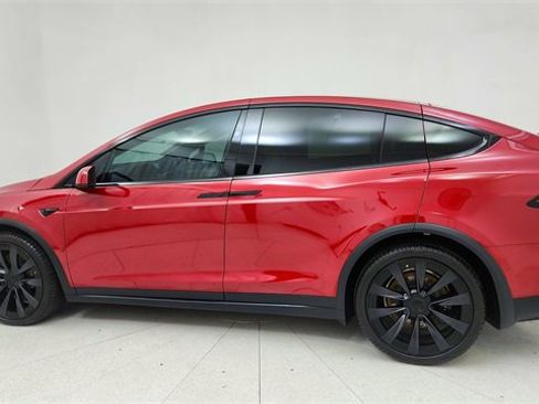 Used 2023 Tesla Model X image 4