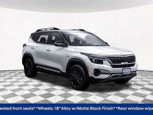 Used 2022 Kia Seltos Nightfall Edition image 13