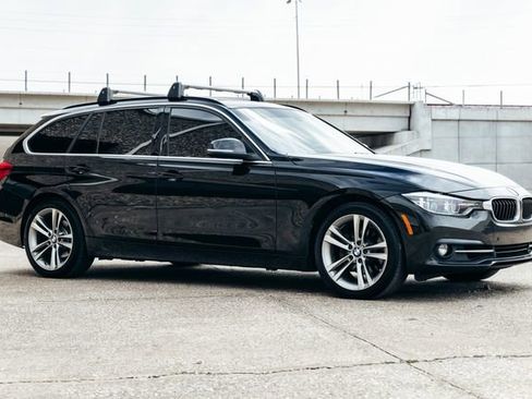 Used 2017 BMW 330i xDrive Wagon image 42