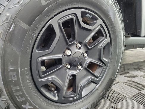 Used 2017 Jeep Wrangler Unlimited Sport image 31