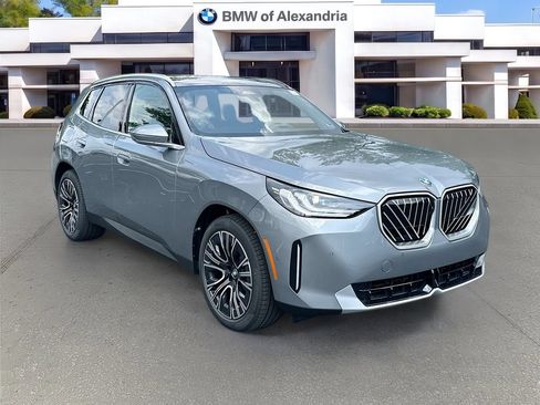 New 2026 BMW X3 xDrive30i w/ Premium Package AWD/4WD image 3