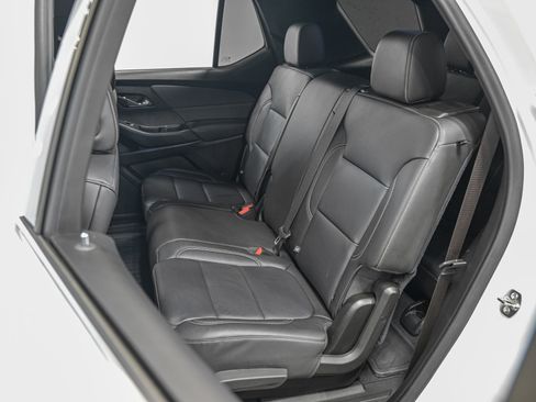 Used 2023 Chevrolet Traverse LT w/ LT Premium Package image 27