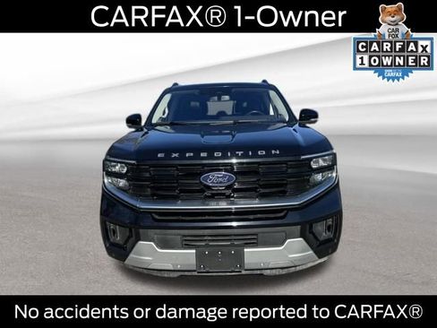 Used 2025 Ford Expedition Platinum image 2