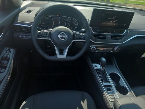 New 2025 Nissan Altima 2.5 SV w/ SV Premium Package image 9