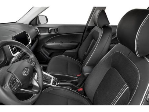 Used 2023 Hyundai Venue Limited FWD image 8