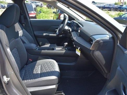 New 2025 Nissan Kicks SV w/ SV Premium Package image 36