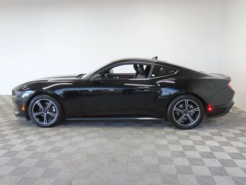 Used 2025 Ford Mustang Premium RWD image 5