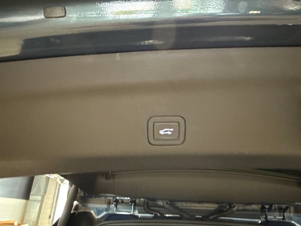 New 2026 GMC Yukon XL Denali Ultimate AWD/4WD image 19