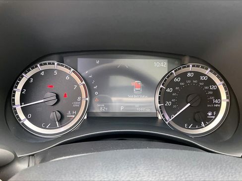 Used 2023 Toyota Highlander XLE FWD image 26