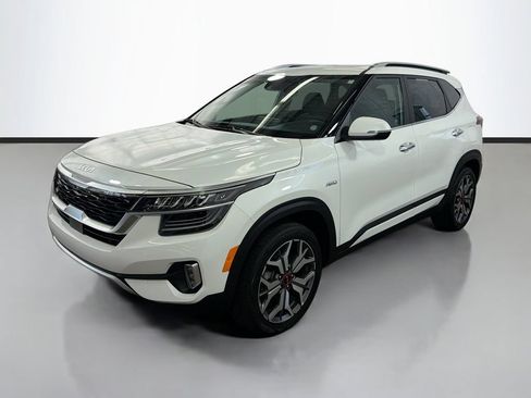 Used 2023 Kia Seltos SX w/ SX Sunroof Package AWD/4WD image 5