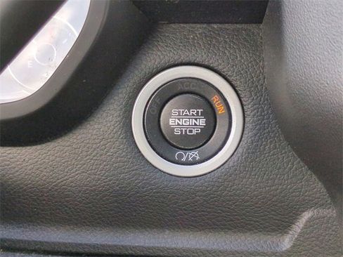 Used 2024 RAM 3500 Big Horn image 31