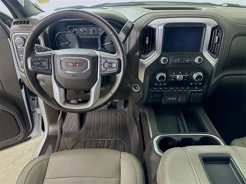 Used 2021 GMC Sierra 1500 SLT w/ SLT Premium Plus Package image 17
