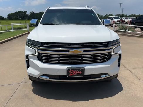 Used 2023 Chevrolet Suburban Premier AWD/4WD image 4