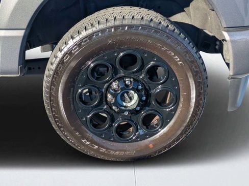 Used 2024 Ford F250 Lariat w/ Black Appearance Package image 8