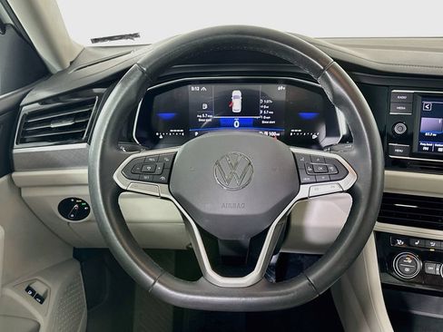 Used 2024 Volkswagen Jetta SE w/ Panoramic Sunroof Package FWD image 19