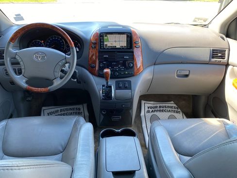 Used 2007 Toyota Sienna XLE Limited image 4