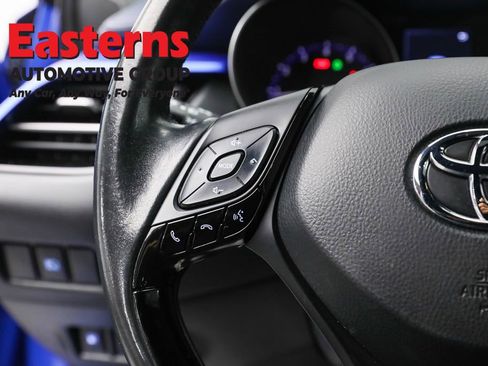 Used 2021 Toyota C-HR XLE image 15