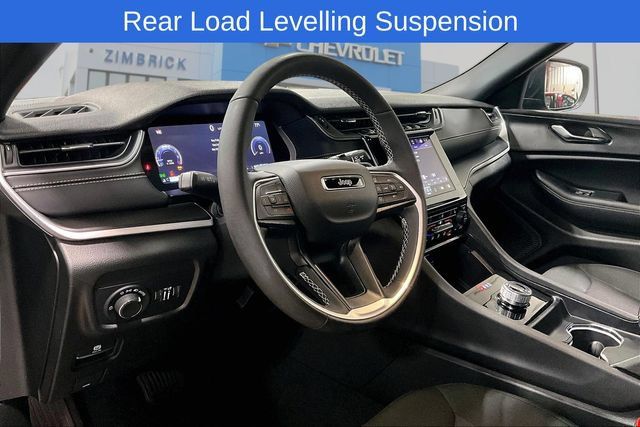 Used 2025 Jeep Grand Cherokee Laredo X w/ Luxury Tech Group I AWD/4WD image 19