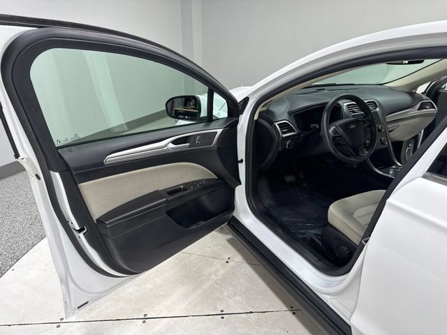 Used 2020 Ford Fusion S FWD image 7