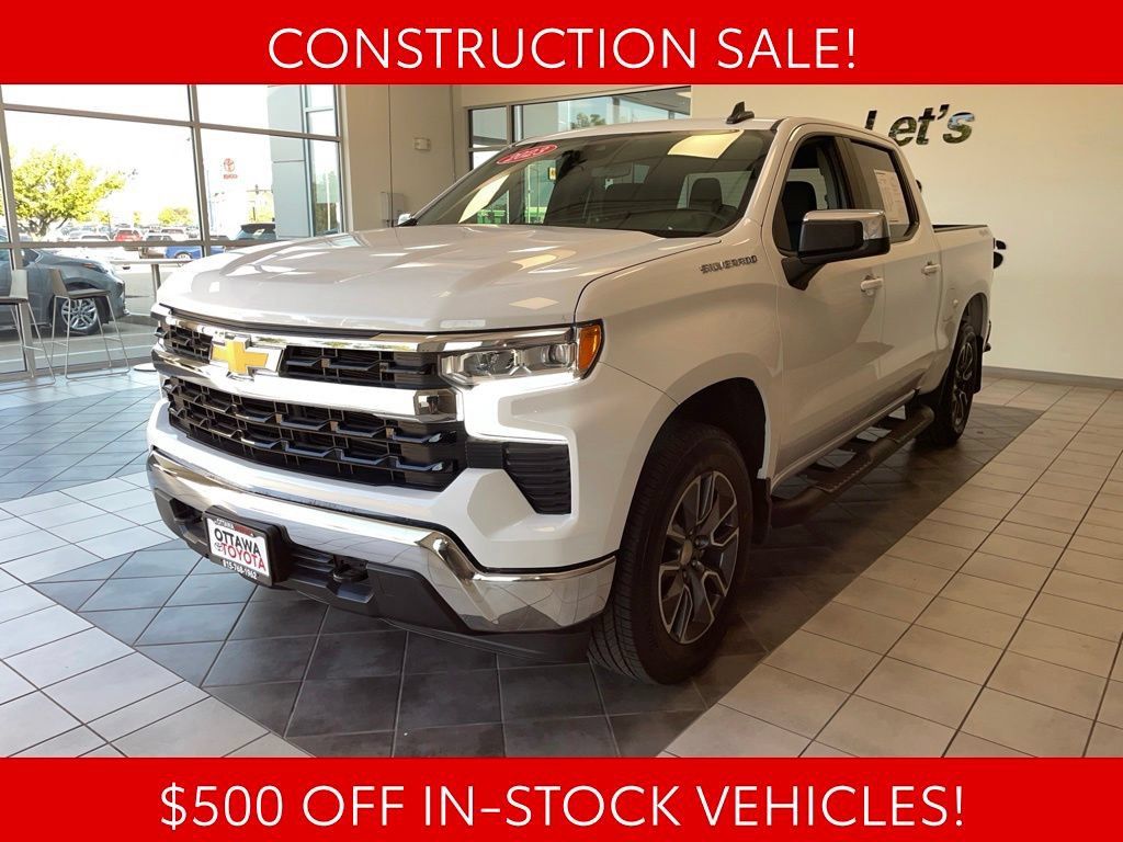 Used 2023 Chevrolet Silverado 1500 LT AWD/4WD image 2