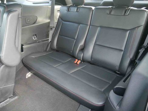 Used 2025 Ford Explorer ST-Line image 16