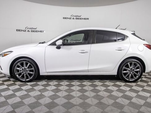 Used 2018 MAZDA MAZDA3 Touring FWD image 10
