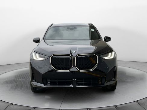 New 2026 BMW X3 xDrive30 w/ Premium Package image 2