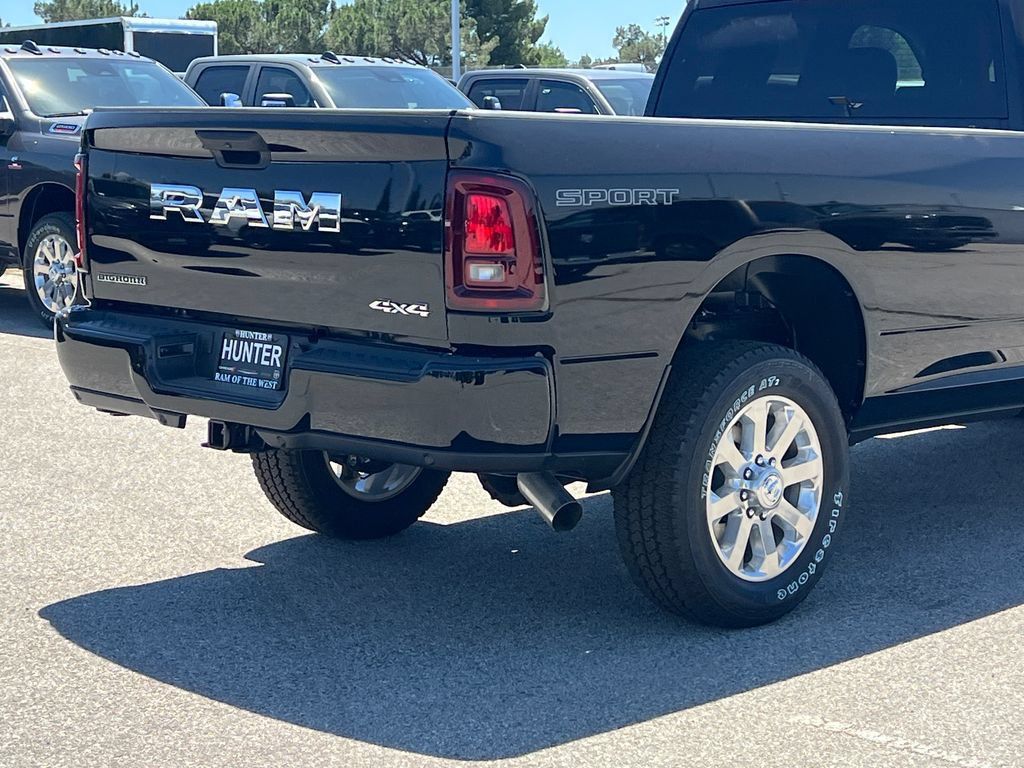 New 2026 RAM 2500 Big Horn AWD/4WD image 8